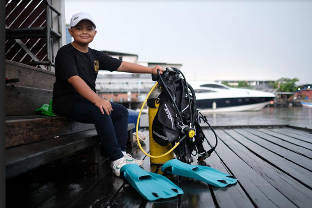 Hebat! Bocah 9 Tahun Asal Makassar Ciptakan Rekor Sebagai Penyelam Termuda