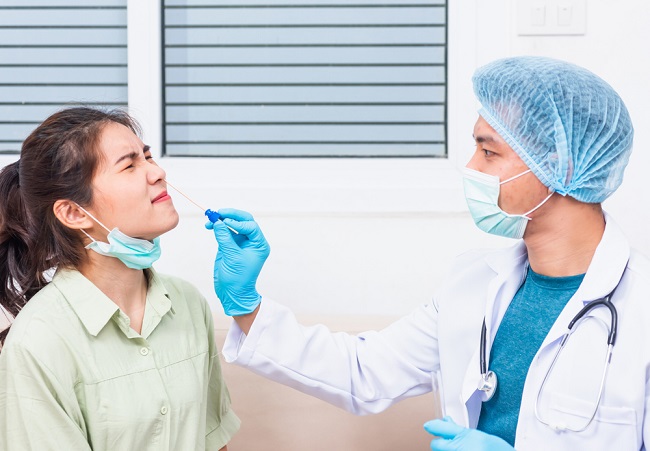 Naik Pesawat Lion, Batik, Wings, Tarif Tes PCR Hanya Rp195 Ribu