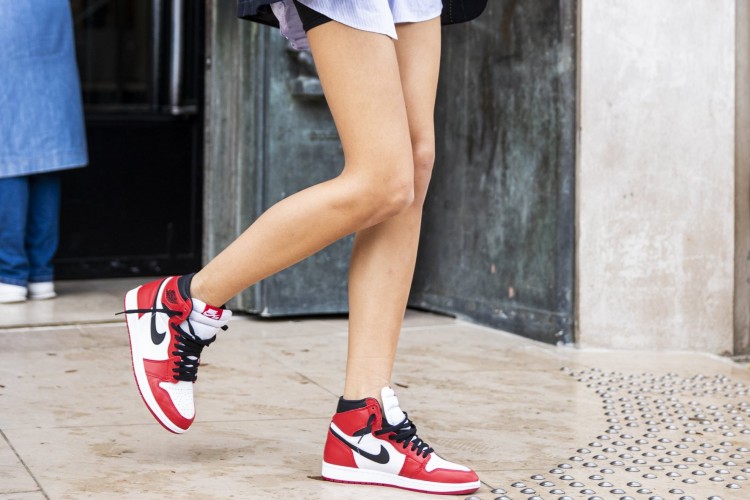 Pendiri Nike Ternyata Tewas secara Tragis, Efek Kebanyakan Hirup Lem Sepatu