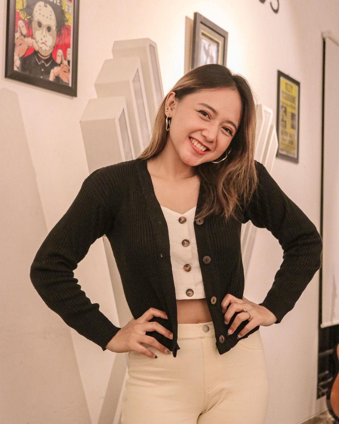 Almira Andani, Jebolan The Voice Indonesia yang Suka Nyanyikan Lagu Lyodra Idol