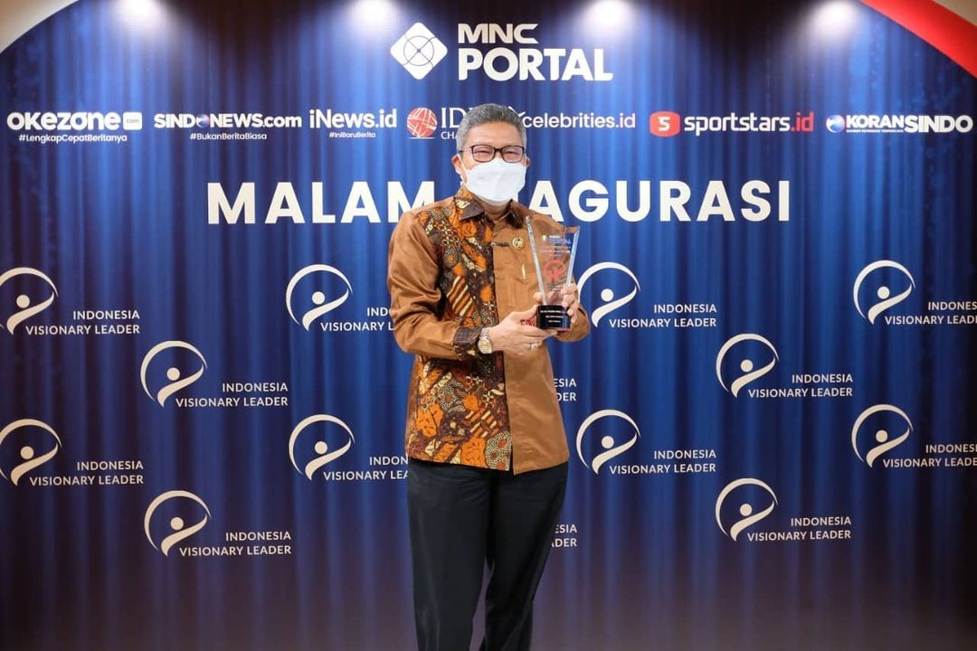 Wali Kota Parepare dapat Penghargaan Indonesia Visionary Leader Kategori Best Overall