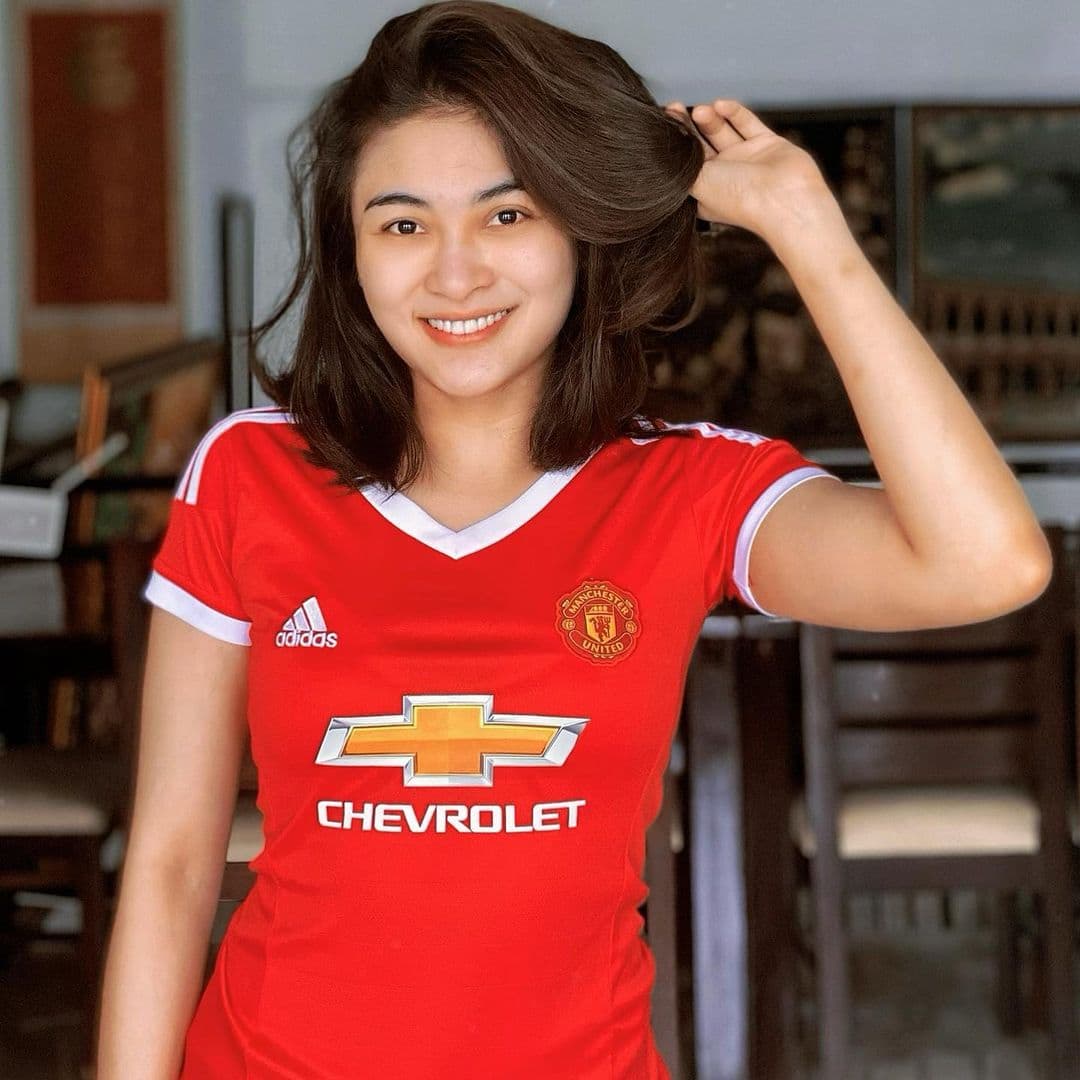 Jersey MU Ronaldo Ternyata Lebih laris dari Jersey PSG Messi, Selisihnya Rp1,5 Triliun