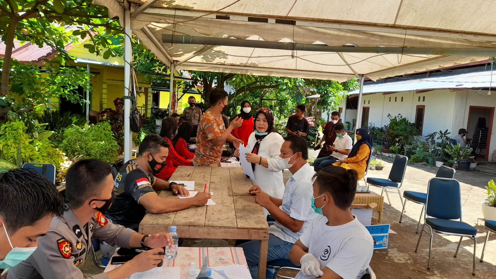 Legislator Damris Gelar Vaksinasi Covid-19 Kerja Sama Polres Mamuju