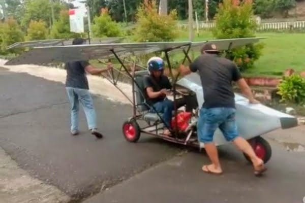 Kreatif, Petani di Enrekang Rakit Pesawat Terbang dari Mesin Motor Bekas