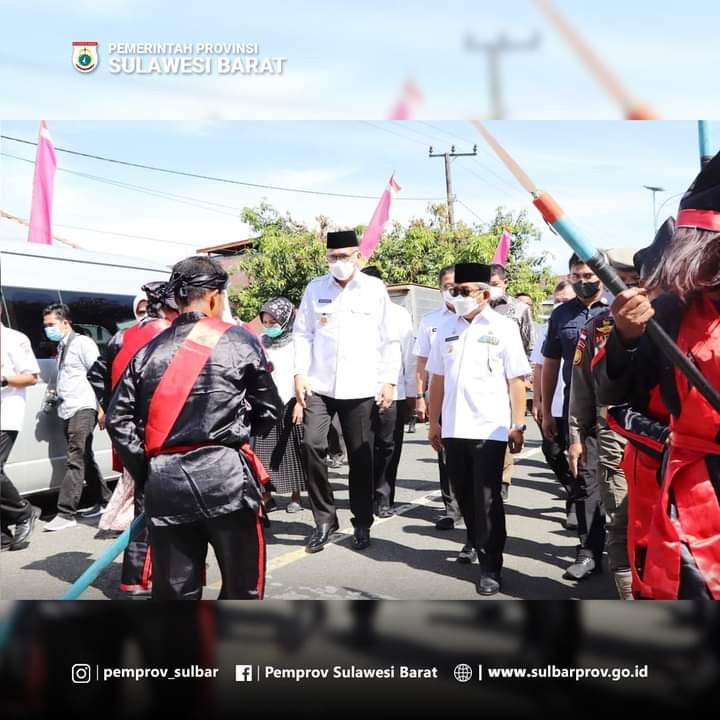 Gubernur Sulbar dan Gubernur Aceh Lakukan Peletakan Batu Pertama Masjid di Tapalang
