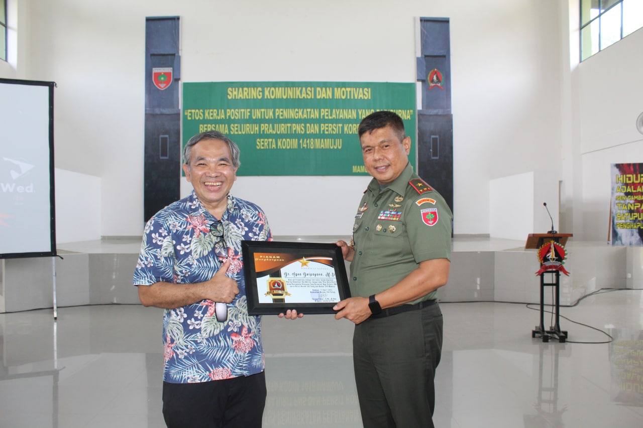 Sharing Komunikasi dan Motivasi di Korem 142/Tatag, Aqua Dwipayana: Senjata Utama Prajurit Adalah Komunikasi