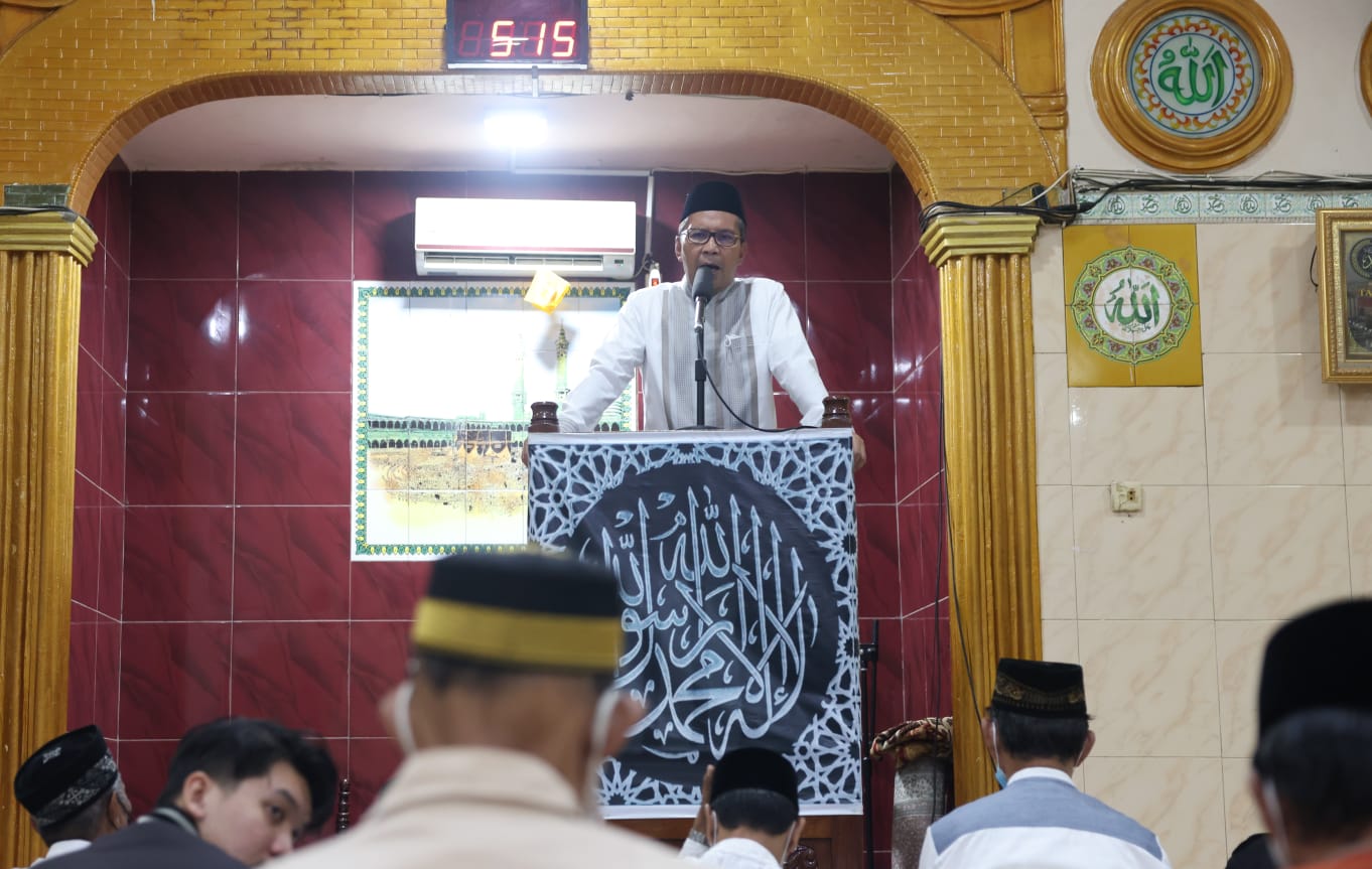 Shalat Subuh Berjamaah, Danny Gelorakan Semangat ‘Jagai Anakta’