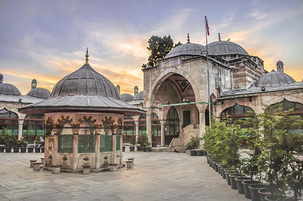 Empat Hajar Aswad Suci dari Sudut Tenggara Ka