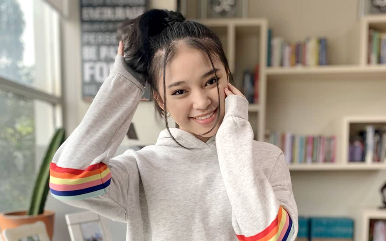 Penyanyi Muda Anneth Delliecia Ngaku Khawatir Setiap akan Rilis Lagu Baru