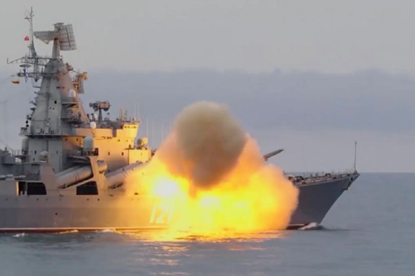 Kapal Perang Rusia Dihantam Rudal, Tenggelam di Laut Hitam