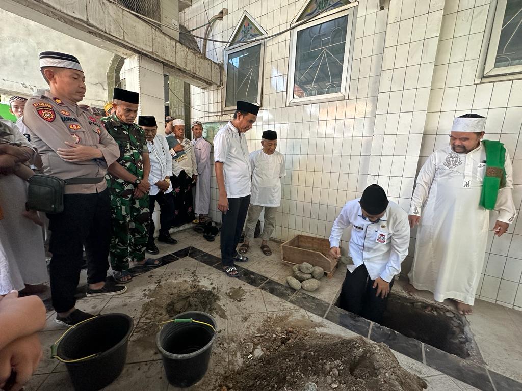 Rudianto Lallo Siap Mengawal Renovasi Masjid Ihyatul Jamaah Lembo