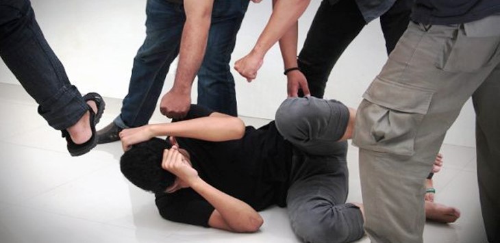 Nekat Kencani Istri Orang, Pria 19 Tahun Bonyok Dikeroyok 8 Orang