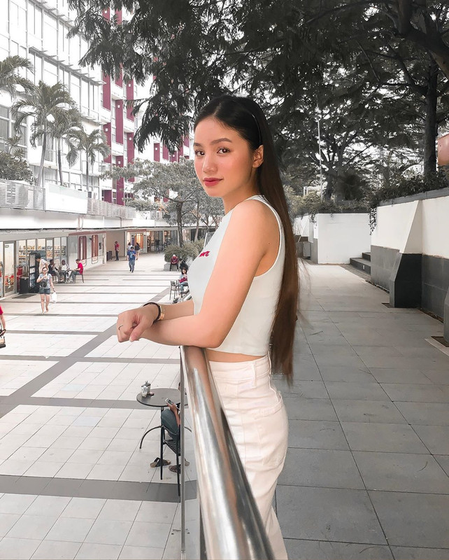 Mengenal Bella Graceva, Artis Muda Blasteran 3 Negara