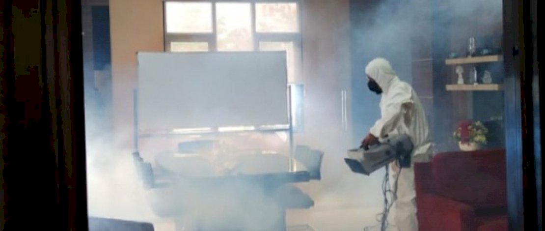 Seluruh Ruangan di Kantor Perumda Air Minum Disemprot Disinfektan, Demi Mencegah Penyebaran Covid-19