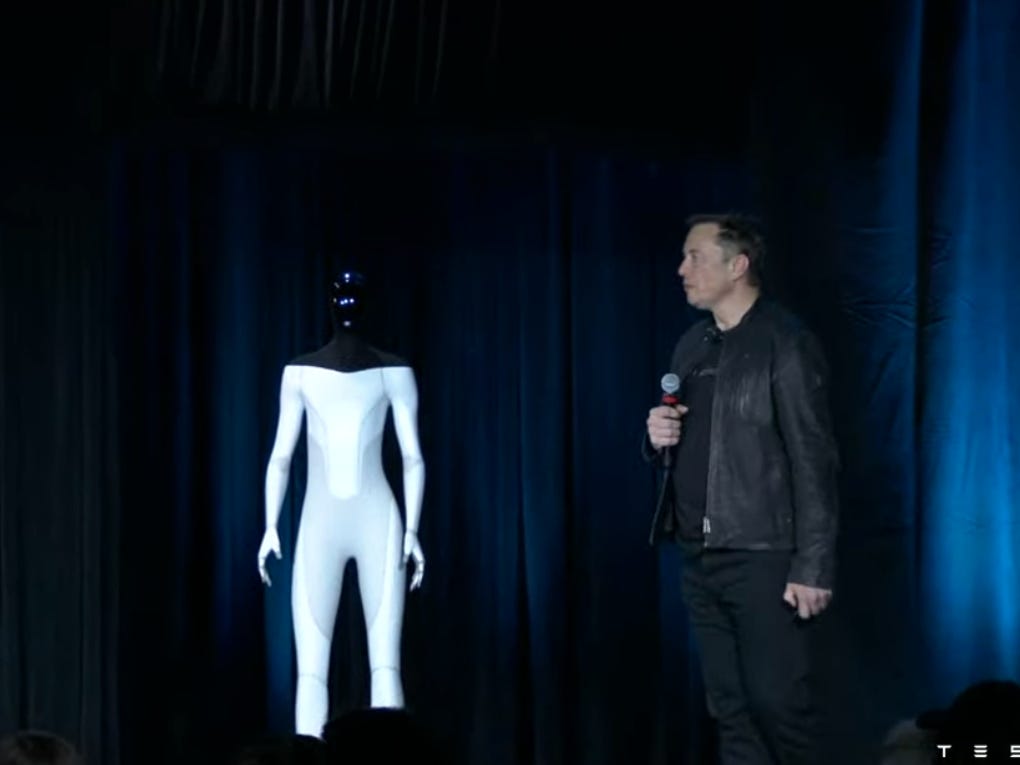 Orang Terkaya di Dunia Fokus Kembangkan Robot di 2022, Namanya Optimus