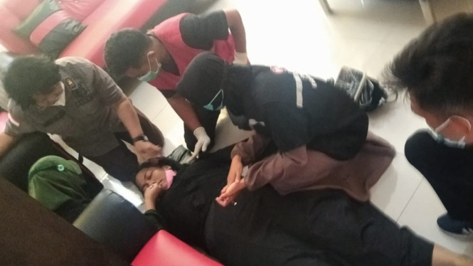 Perempuan Kades di Pinrang Tersangka Korupsi ADD Pingsan Saat akan Dibawa ke Rutan, Terpaksa Dirawat di RS Dulu 11 Hari