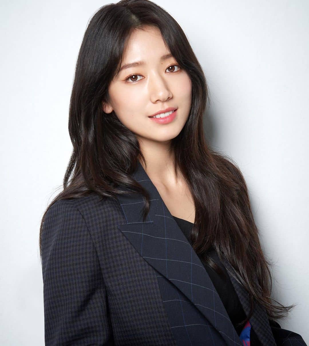 Keren! Kekayaannya Capai Rp115 M, Park Shin Hye Rajin Beramal