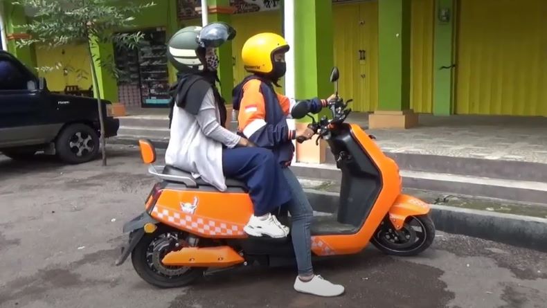 Pengendara Ojek Online akan Hemat Rp700 Ribu per Bulan, Jika Gunakan Motor Listrik
