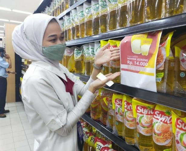 Bareskrim Polri Temukan 61,18 Ton Minyak Goreng Ditimbun di Makassar, Didatangkan dari Kalsel