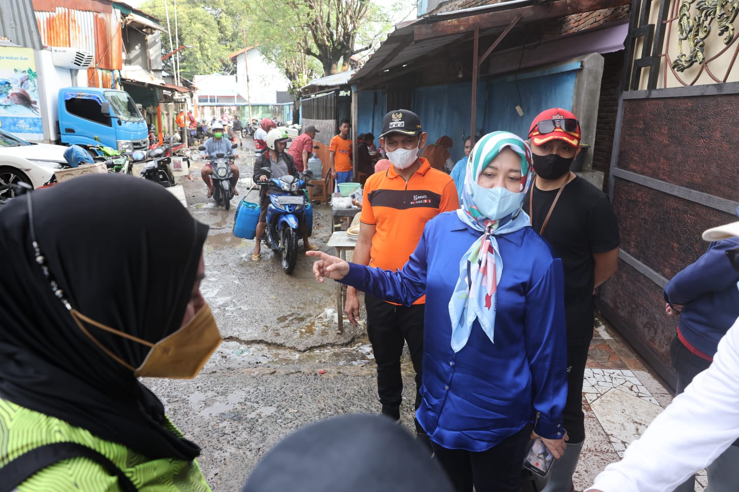 Tinjau Sabtu Bersih Kecamatan Ujung Tanah, Wawali Fatma Minta Perbaikan Jalan Sabutung