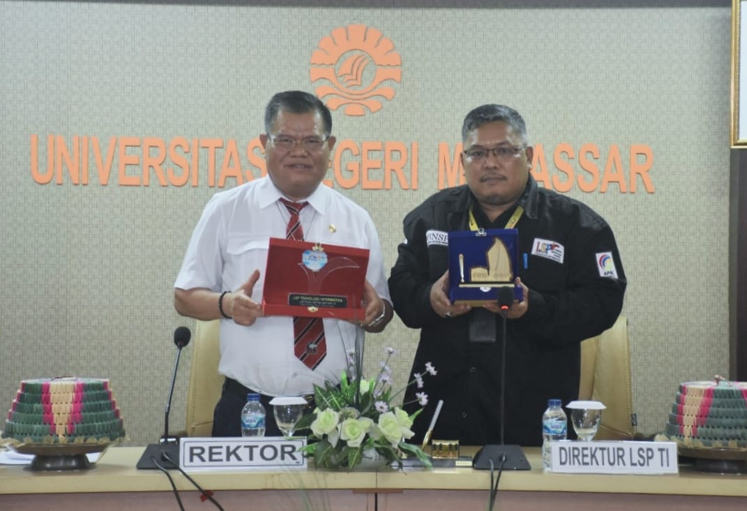 UNM Jalin Kerjasama dengan LSP-IT Provinsi Sulbar