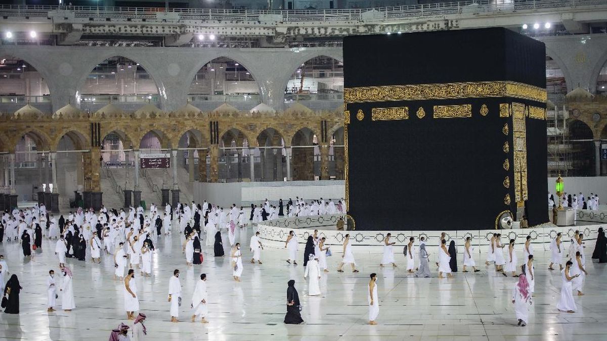 Biaya Umrah Diputuskan Minimal Rp28 Juta, Belum Termasuk Biaya PCR dan Karantina