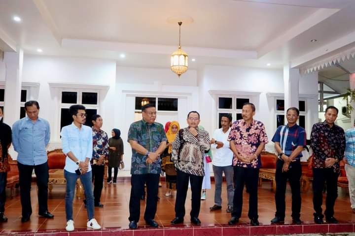 Berkunjung Ke Bone, Bupati Yaumil Disambut Langsung Andi Fahsar dan Ambo Dalle