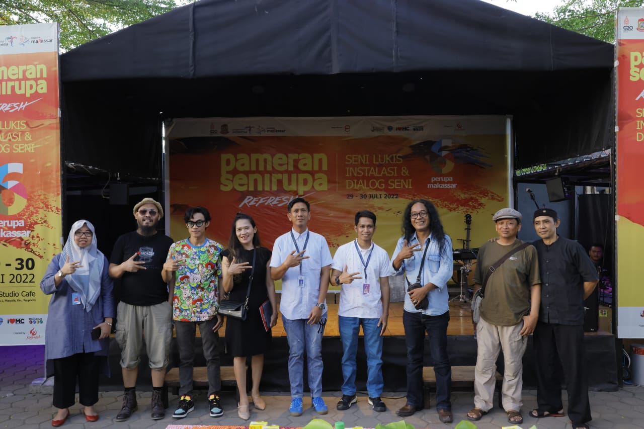 Terus Beri Ruang Pelaku Industri Kreatif, Dispar Makassar Gelar Pameran Seni Rupa