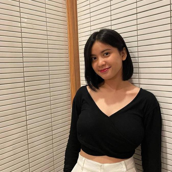 Dulu Jadi Member JKT 48, Kini Melati Sesilia Banting Setir Jadi Penjual Nasi Bakar