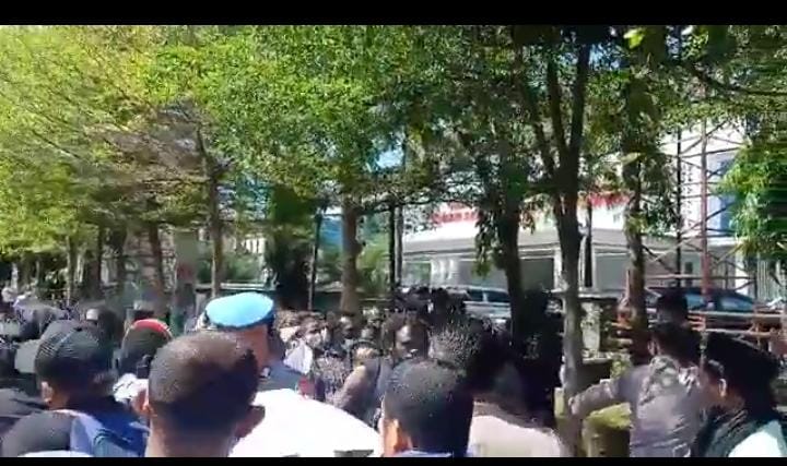 Mahasiswa Papua Bentrok dengan Ormas di Makassar, 6 Orang Luka Parah