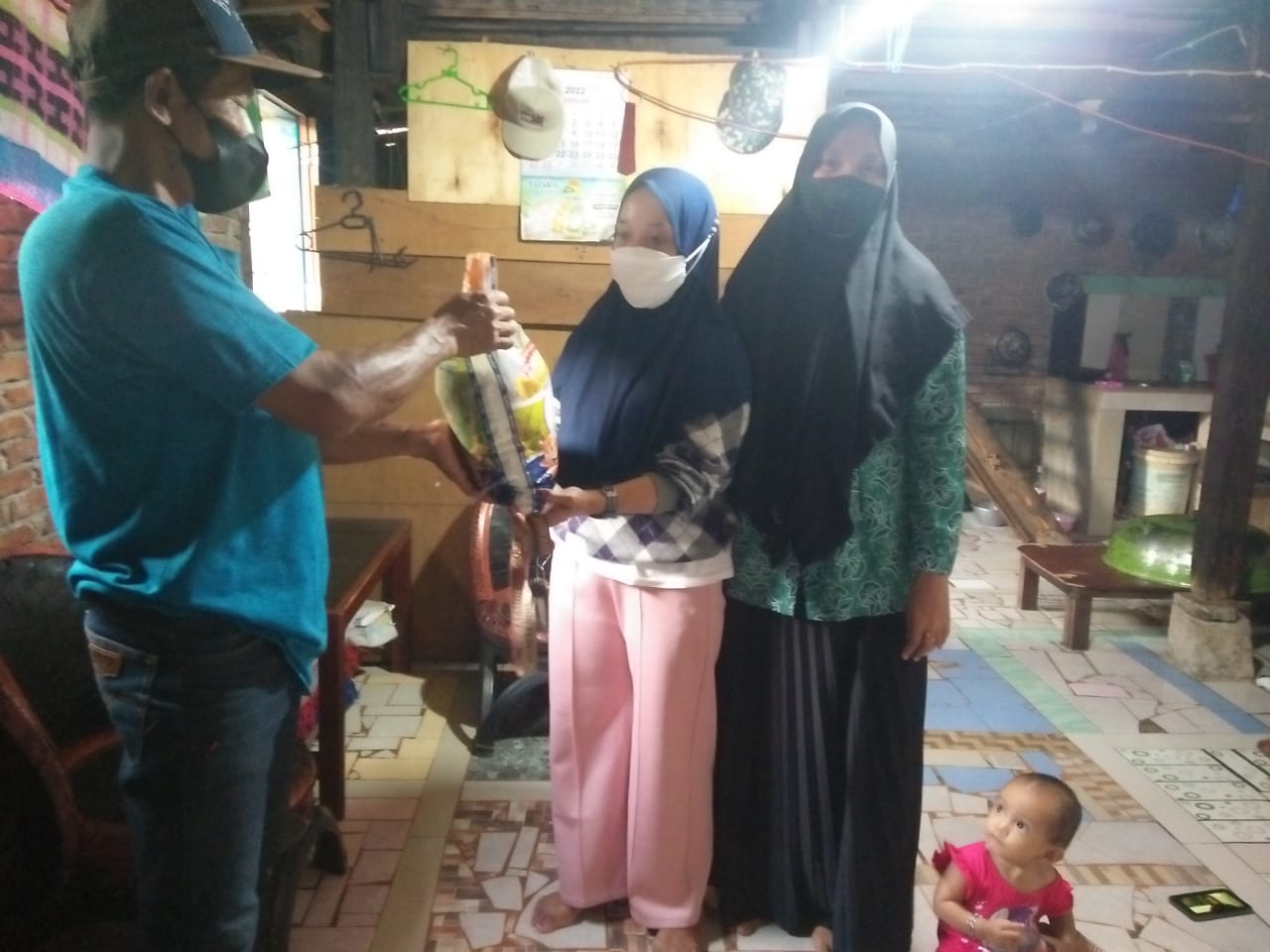 Dukung Percepatan Vaksinasi, Korpri Parepare Salurkan 3.600 Zak Beras ke Masyarakat yang Vaksin