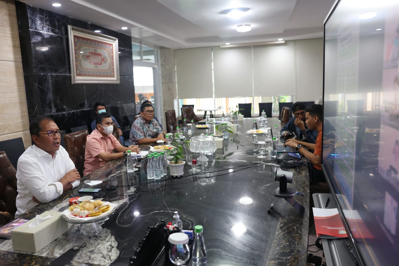 Wali Kota Danny Rakor Bersama Menko Perekonomian, Bahas Perkembangan Covid-19