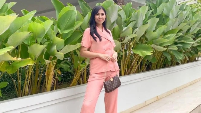 Dapat Kado Ulang Tahun di-Follow Justin Bieber, Pramugari Cantik Ini Langsung Beli Tiket Konser Untuk 2 Hari