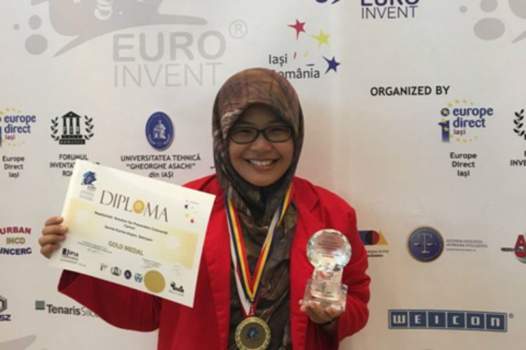 Luar Biasa! Baru 25 Tahun, Alumnus Farmasi Unhas Raih Gelar Doktor di Irlandia Utara