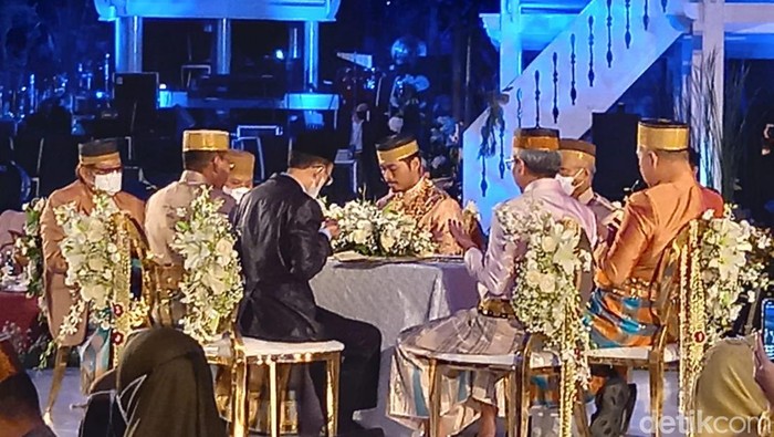 Putri Sulung Danny Pomanto Resmi Menikah dengan Dokter, Maharnya 88 Rial dan Emas-Berlian