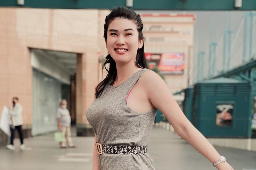 Stevie Agnecya Ungkap Perjalanan Spiritualnya Hingga Putuskan Jadi Mualaf