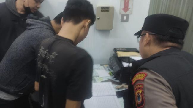 Polsek Rappocini Lakukan Razia Kos-kosan saat Dini Hari, 3 Pasangan Mudi-Mudi Terciduk