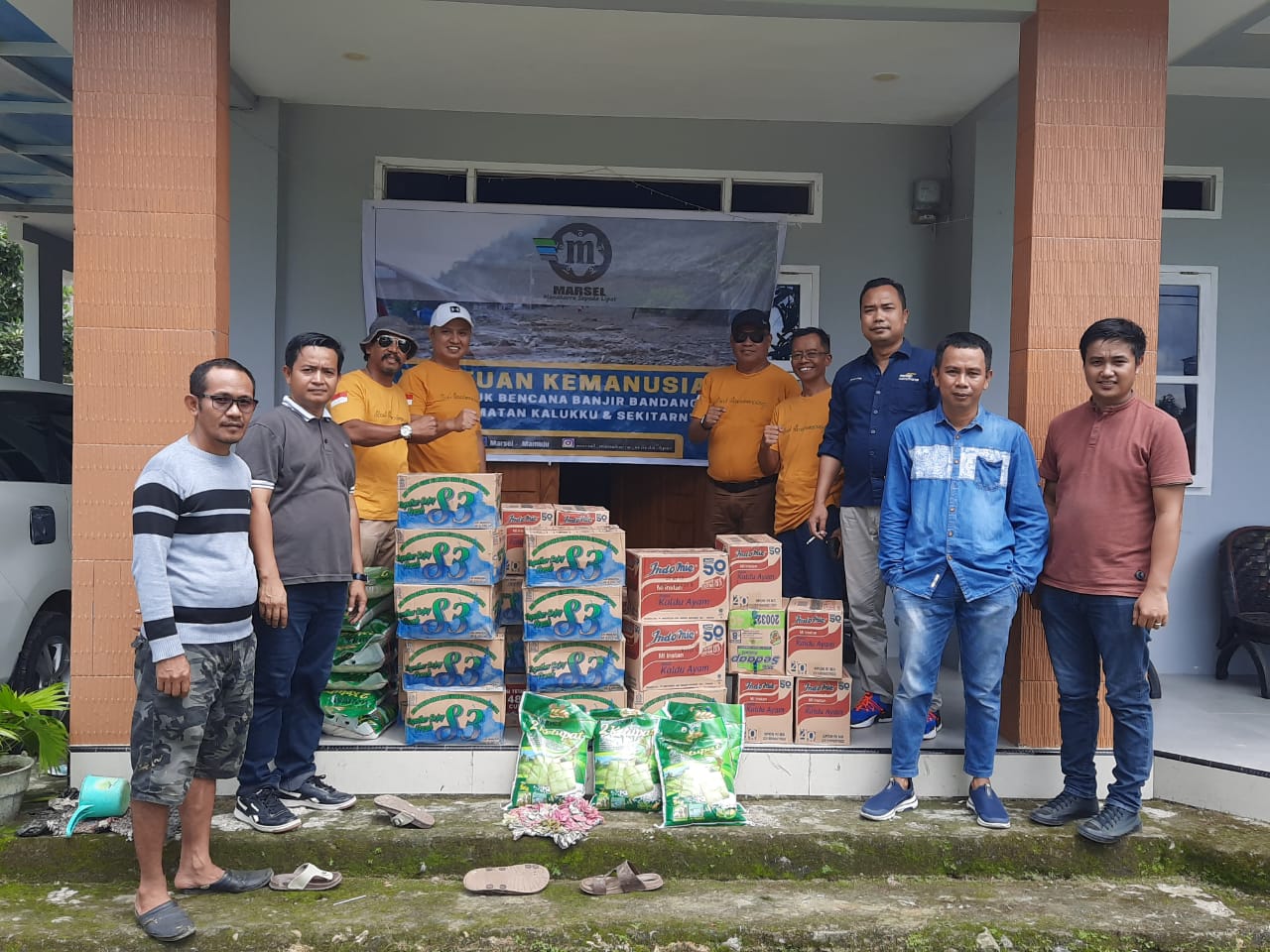 Komunitas MarSeL Turut Distribusikan Bantuan Korban Banjir di Kalukku