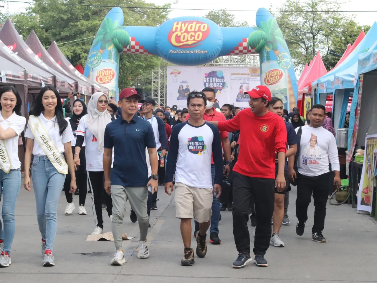 Gelar Aksi Sosial di Reuni Akbar, Rudianto Lallo Apresiasi Alumni SMP 22 Makassar