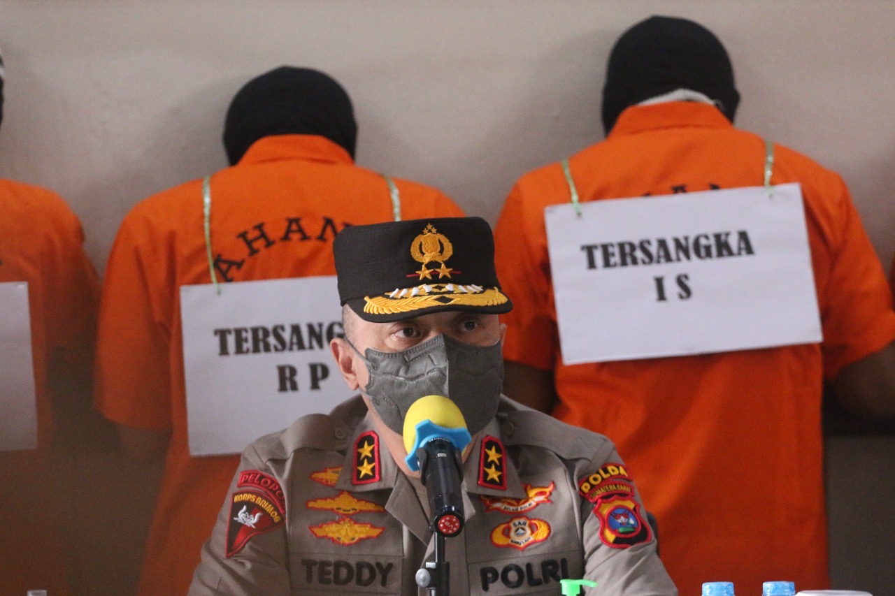 Irjen Teddy Geluti Bisnis Sabu dengan Menggelapkan Barang Bukti Hasil Tangkapan Lalu Menjualnya ke Jakarta