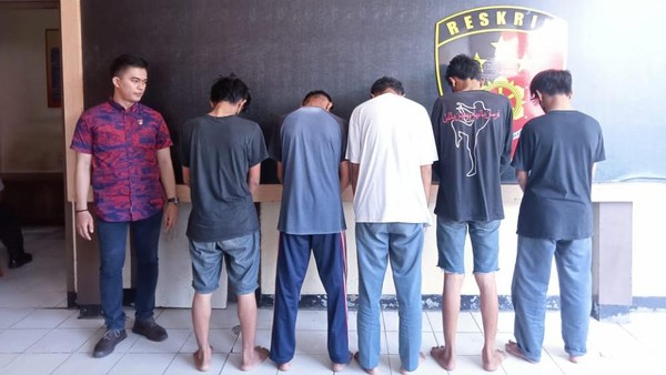 5 Pelajar SMA di Palopo Keroyok Polisi hingga Babak Belur