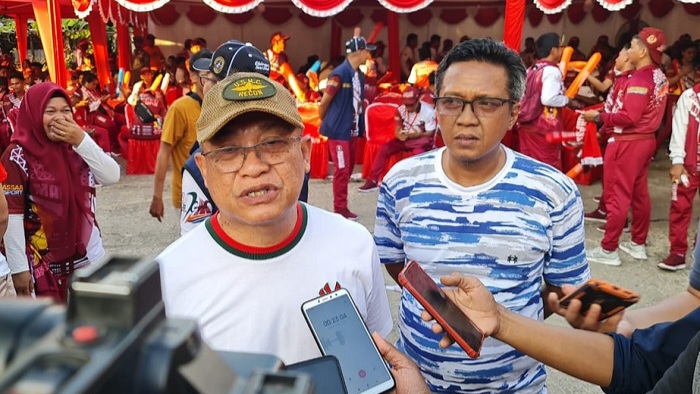 Hadir di Pembukaan Porprov Sulsel 2022, Dirut PDAM Memotivasi Tim Sepakbola Makassar