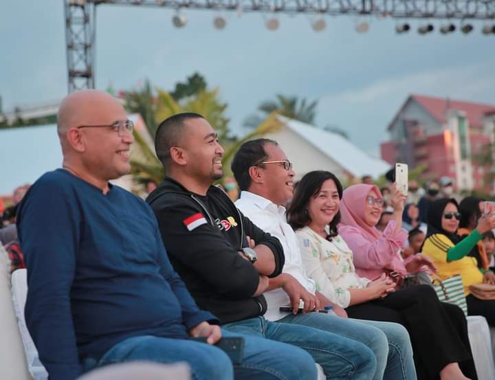 Wali Kota Makassar Temani Wagub Sumbar Saksikan Pertunjukan Kesenian Sumbar di F8