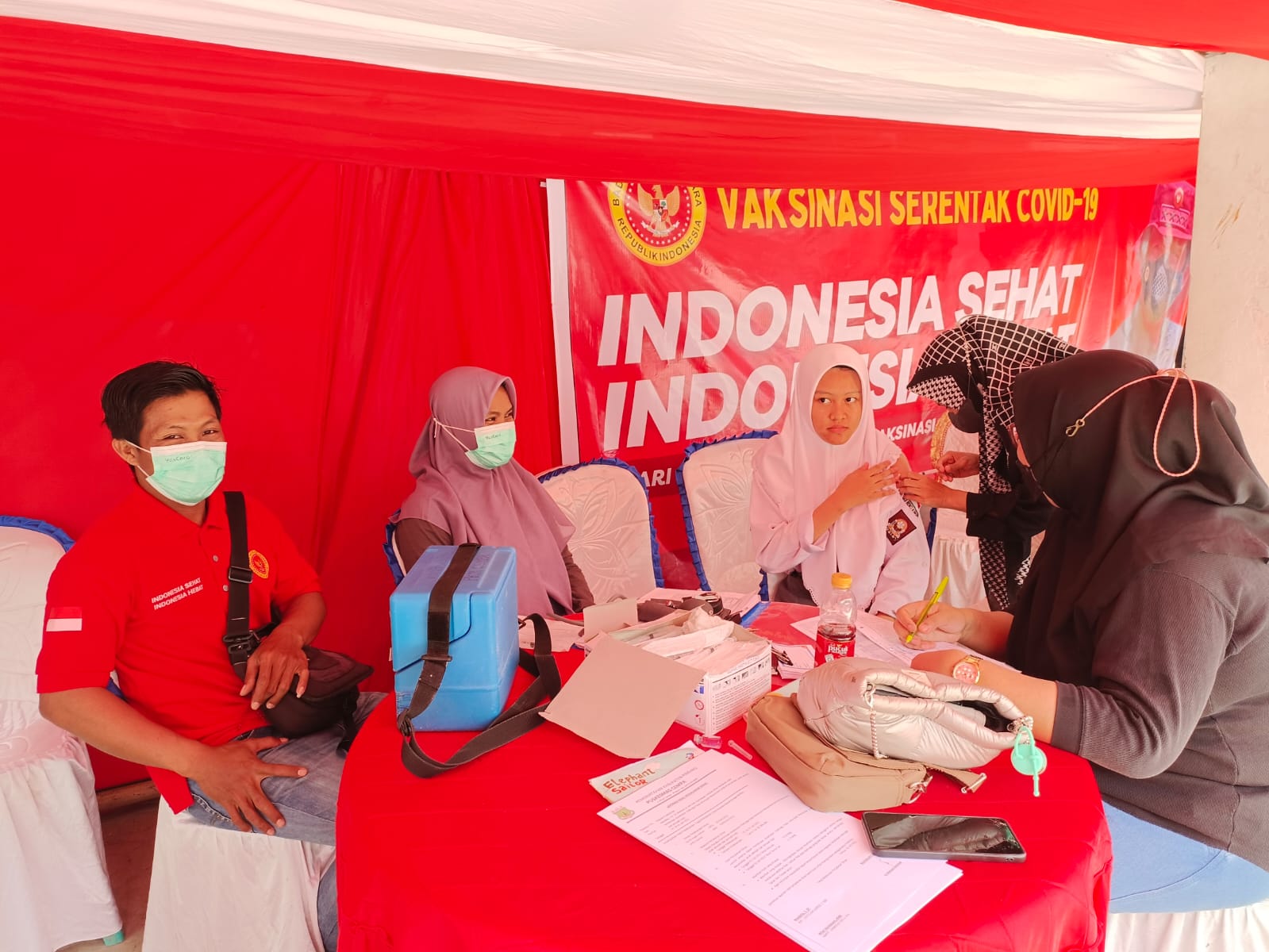 Mengejar Kekebalan Komunal, Badan Intelijen Negara Gelar Vaksinasi di Daerah Pinrang