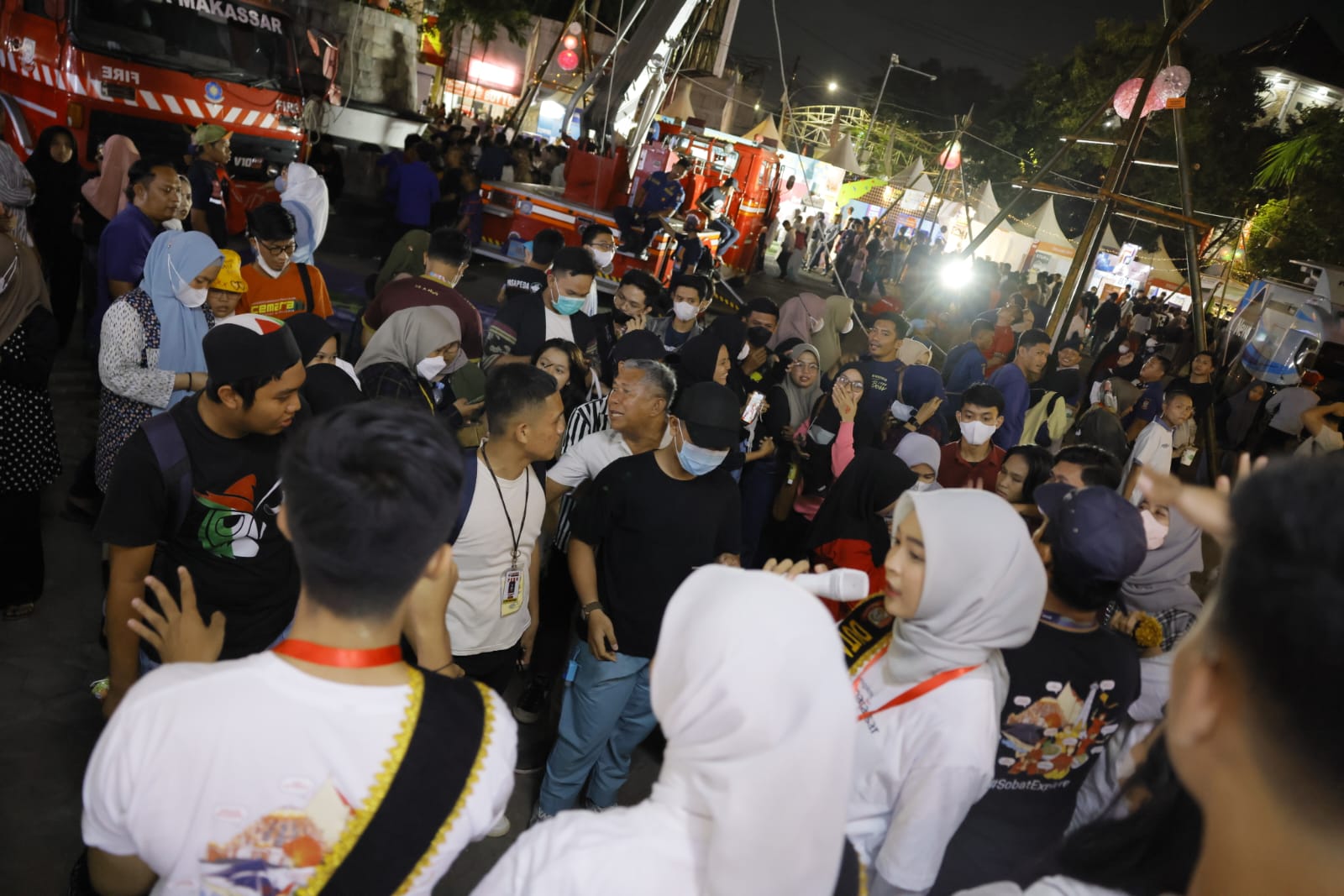 Dinas Pariwisata Bagi-bagi Tshirt dan Tumbler di F8 Makassar