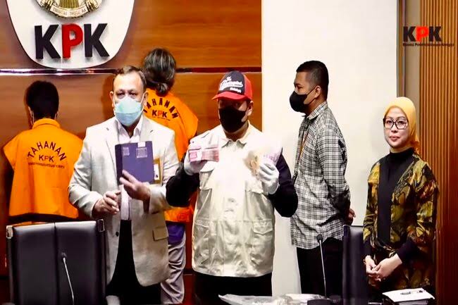 Setelah OTT 9 Orang, KPK Resmi Tetapkan Hakim Agung MA Tersangka Suap