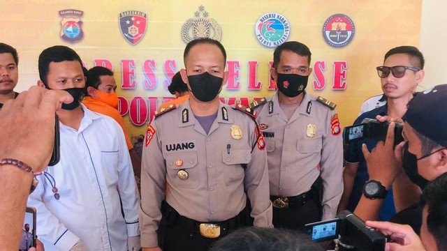 Polisi Tangkap Tiga TKI dari Malaysia karena Edarkan Sabu di Sulbar 