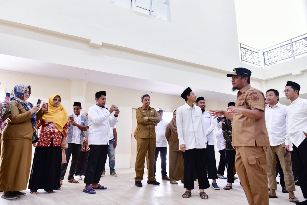 Gubernur Resmikan Al Markaz Al Islami Imam Syafi