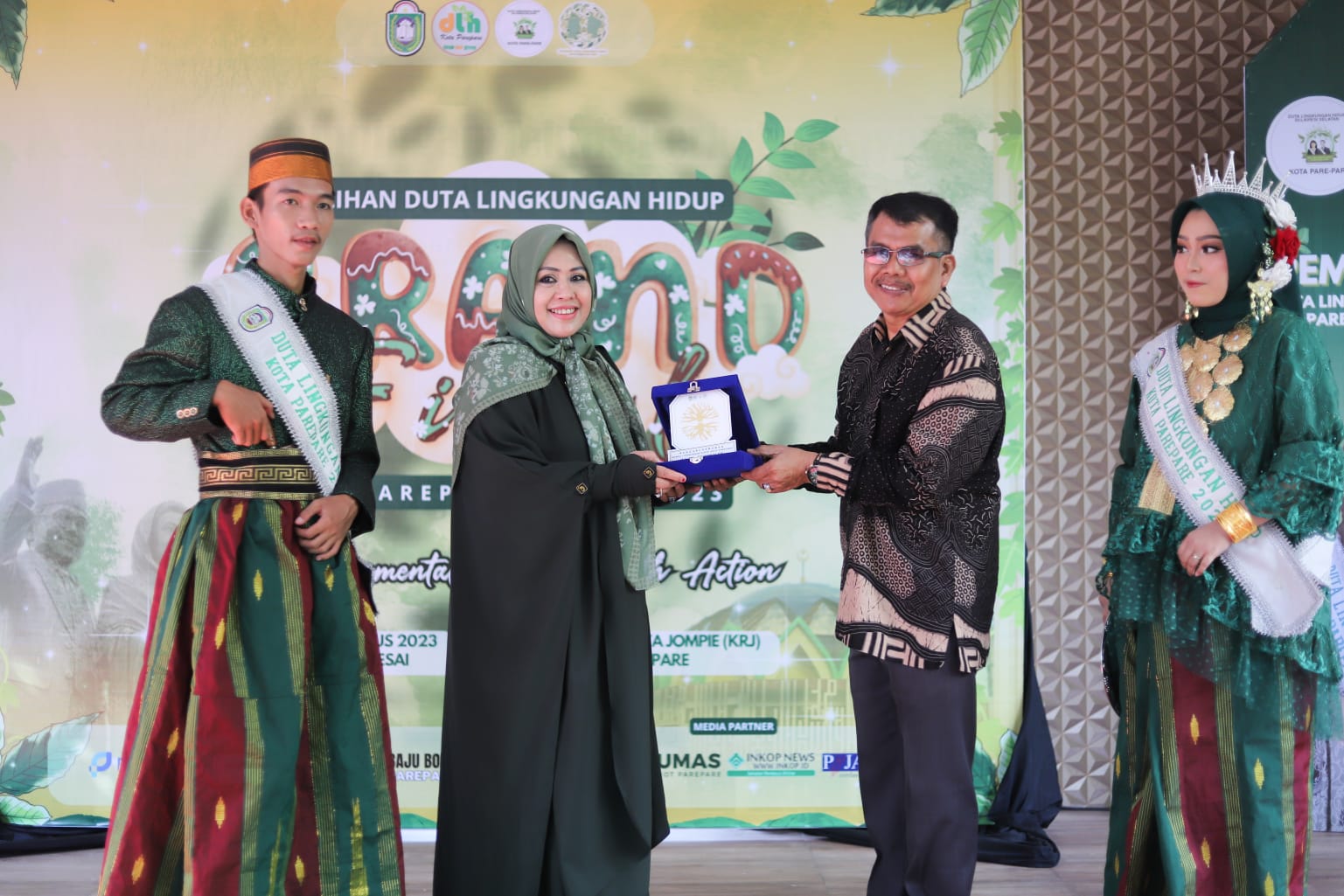 Peduli Pelestarian Lingkungan, Erna Rasyid Taufan Dianugerahi Bunda Lingkungan Hidup Parepare