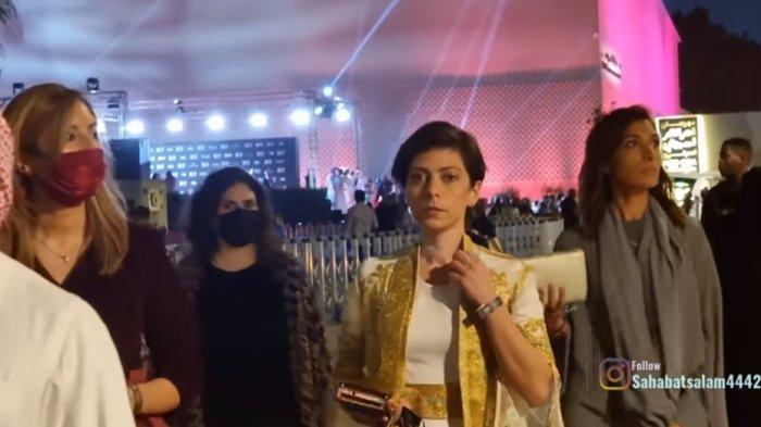 Mirip di Eropa, Wanita di Jeddah Arab Saudi Mengenakan Pakaian Terbuka dan Nongkrong Bersama Lawan Jenis